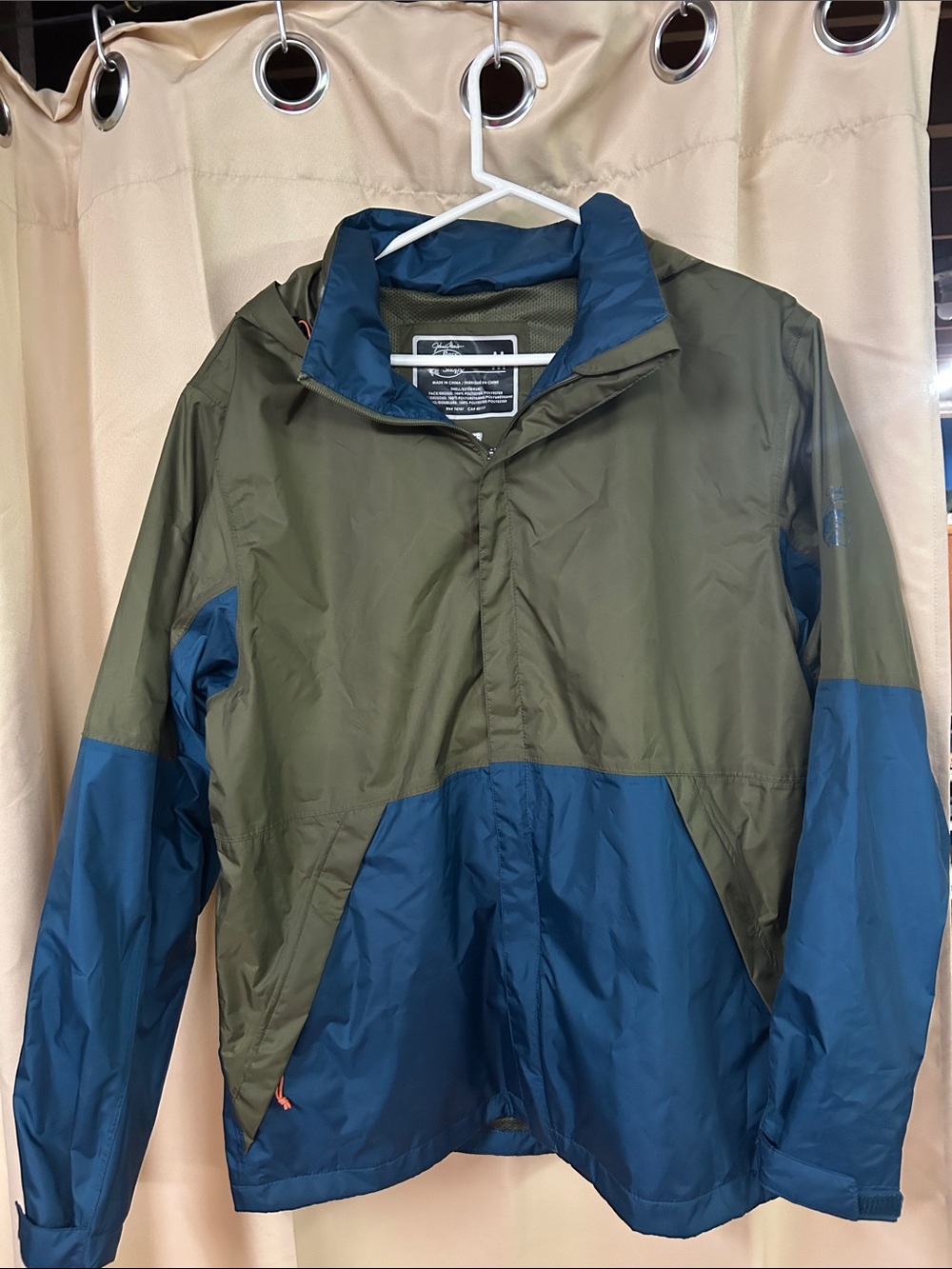 Water resistant Bass Pro Shops Olive & Blue Two-Tone Windbreaker Jacket
